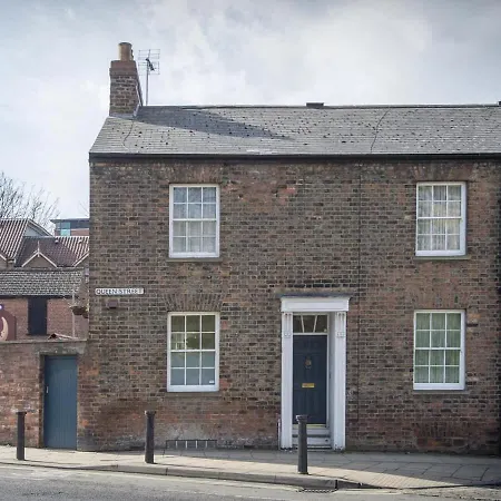 The Tansy House On Queen Street 요크