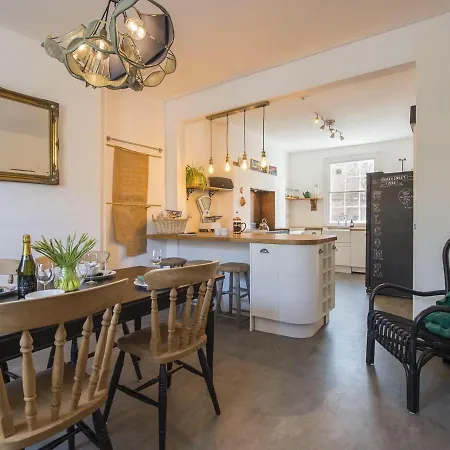 The Tansy House On Queen Street 요크