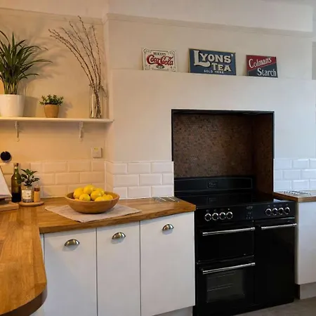 The Tansy House On Queen Street *