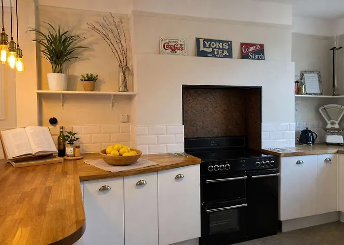 The Tansy House On Queen Street *