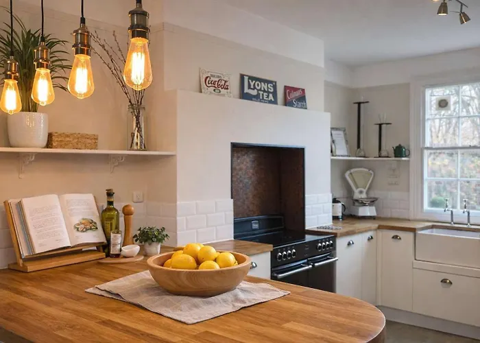 The Tansy House On Queen Street *