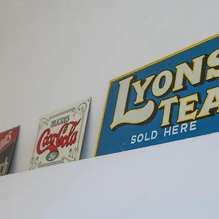 The Tansy House On Queen Street * York