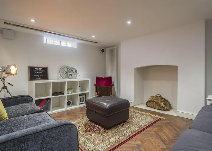 The Tansy House On Queen Street *