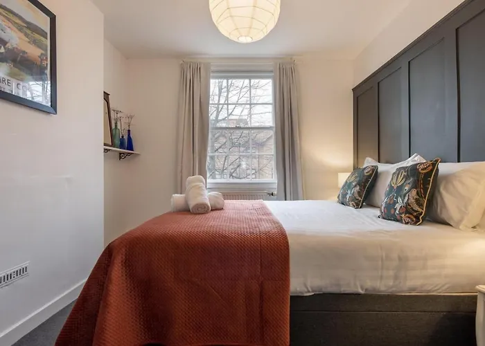 The Tansy House On Queen Street * ヨーク