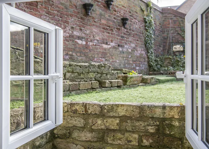 The Tansy House On Queen Street * ヨーク