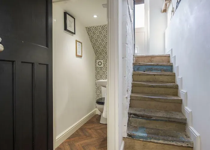 The Tansy House On Queen Street *